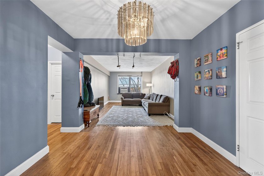 Welcome to Linden Hill. This bright corner one-bedroom co-op - photo 5