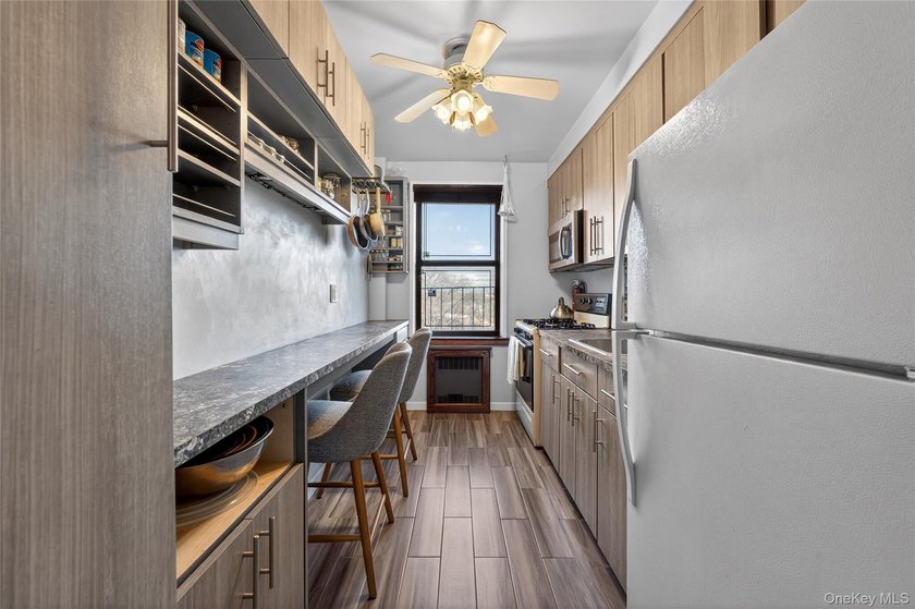 Welcome to Linden Hill. This bright corner one-bedroom co-op - photo 6