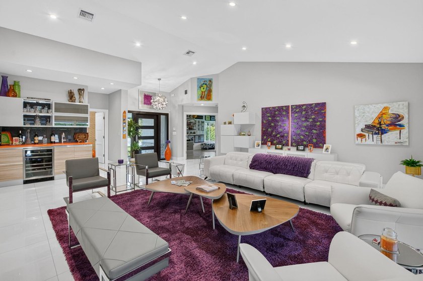 Welcome to 3245 Saint James Dr. in Woodfield Hunt Club, a gated - photo 12