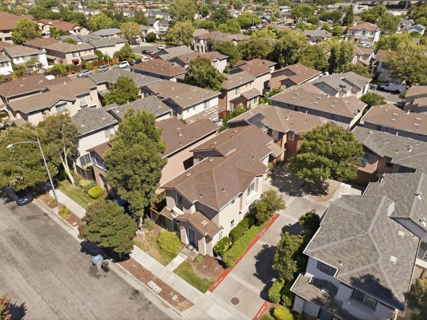 Perfectly located in San Jose, this 1,491 sq ft home offers four - photo 27