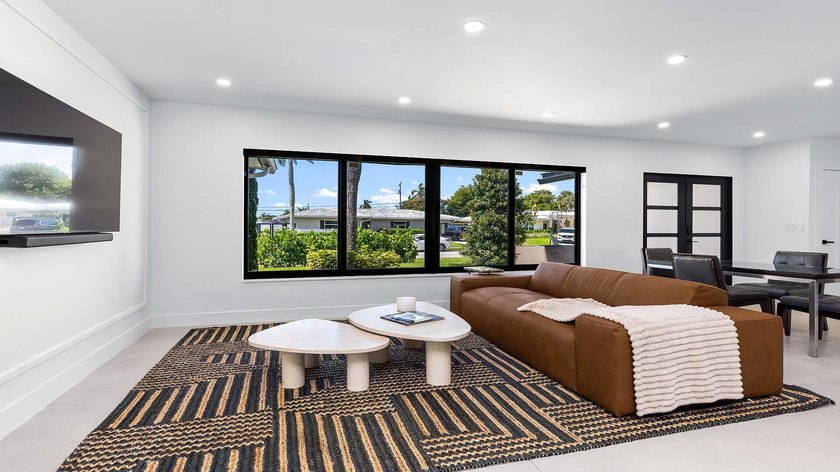 Beautifully renovated and completely move-in ready! This - photo 9