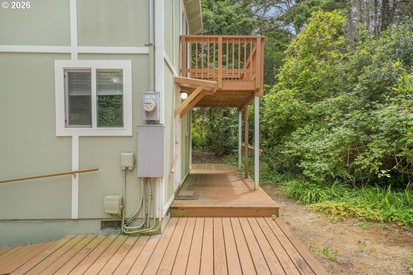 The Perfect Beach Getaway! Escape to the coast and enjoy this - photo 20