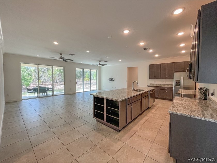Move-in ready and situated on a desirable corner double lot - photo 6