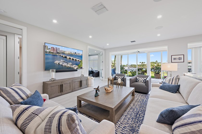 Beautifully updated harbor home in the prestigious Admirals Cove - photo 8