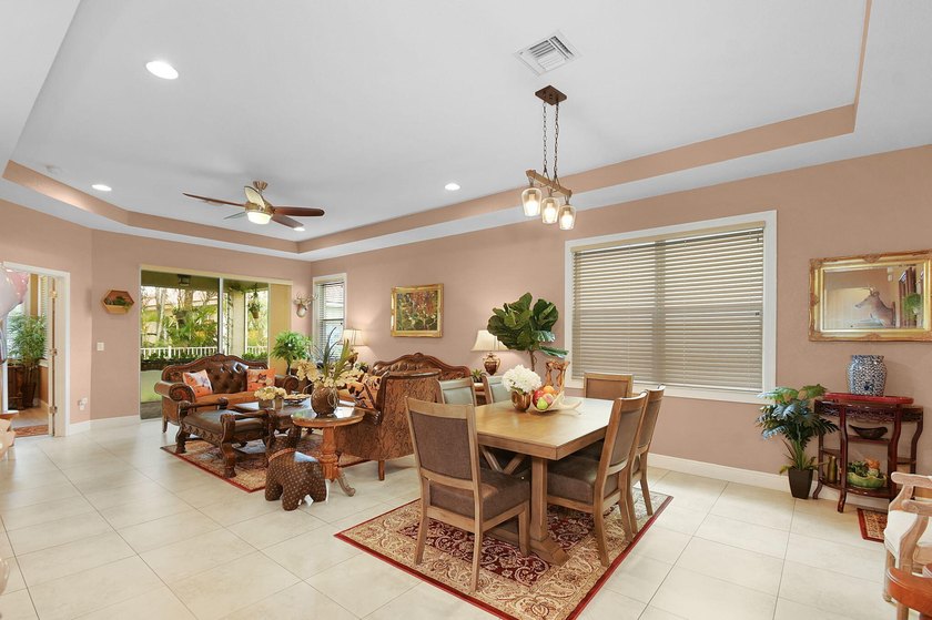 Welcome to this immaculately kept home in Vizcaya Falls, Port St - photo 8
