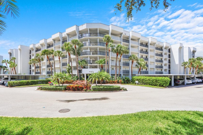Experience Jupiter's ultimate coastal lifestyle in this - photo 3