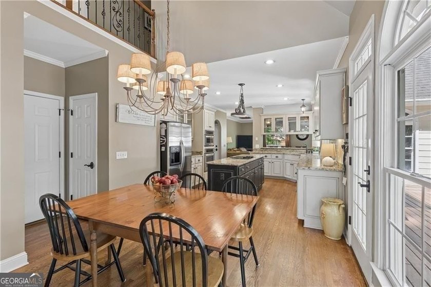 Southern Charm Meets Storybook Setting - Welcome to a truly - photo 17