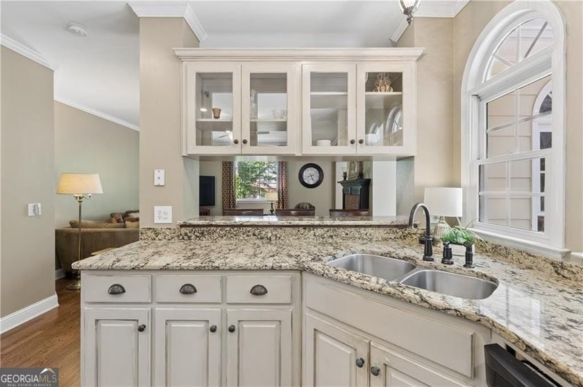 Southern Charm Meets Storybook Setting - Welcome to a truly - photo 27