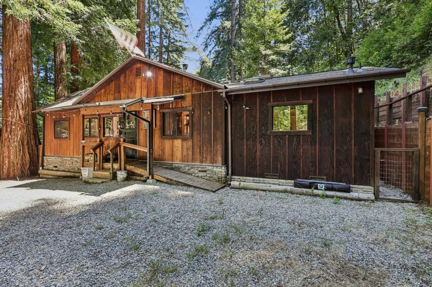 Experience the perfect blend of serenity, privacy, and modern - photo 3
