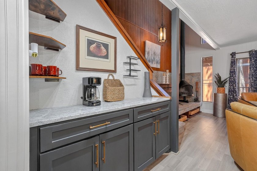 Completely updated and meticulously remodeled from top to bottom - photo 11