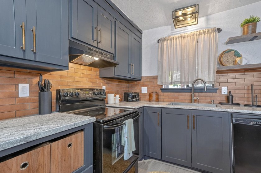 Completely updated and meticulously remodeled from top to bottom - photo 17