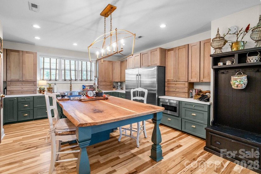 Wow, what a property! This one is truly a must see. Nestled on 5 - photo 19