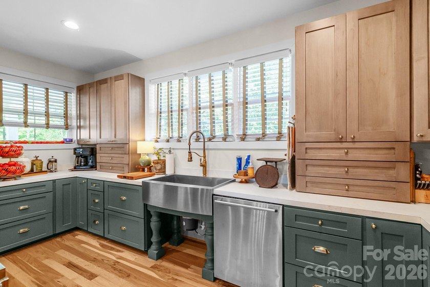 Wow, what a property! This one is truly a must see. Nestled on 5 - photo 20