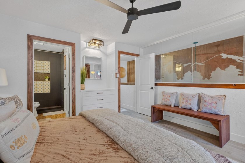 Completely updated and meticulously remodeled from top to bottom - photo 28