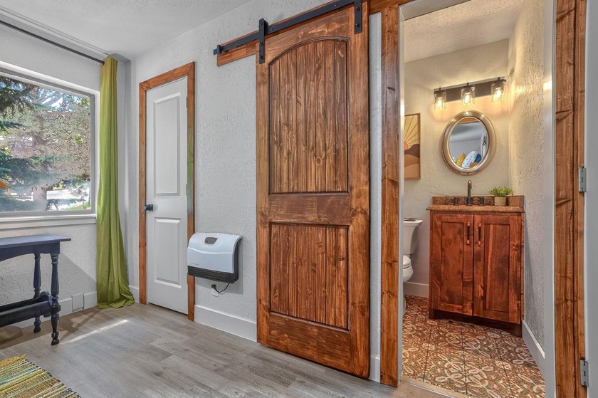 Completely updated and meticulously remodeled from top to bottom - photo 37