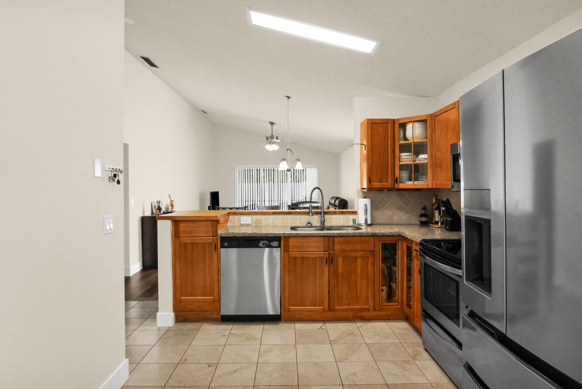 Impeccably maintained single-Family residence, nestled in one of - photo 7