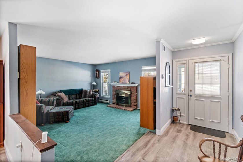 Welcome to easy, low-maintenance living in the highly desirable - photo 3