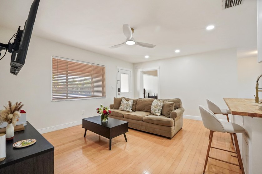 Welcome to this charming Fort Lauderdale home ideally located - photo 10
