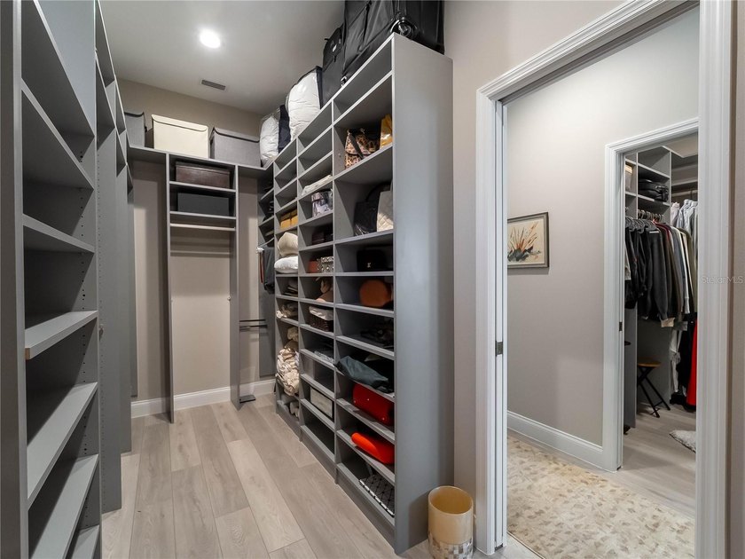 Experience *better than new* luxury in the gated University Park - photo 22