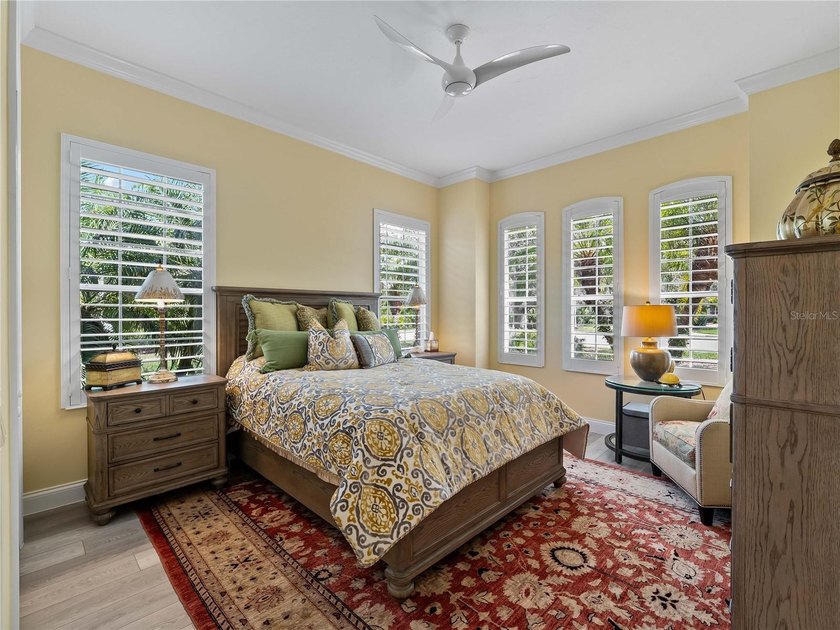 Experience *better than new* luxury in the gated University Park - photo 31