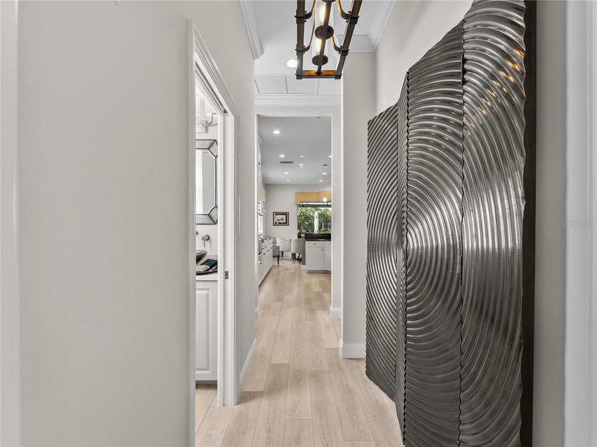 Experience *better than new* luxury in the gated University Park - photo 42