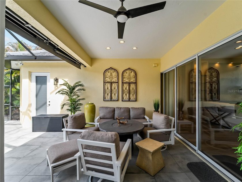 Experience *better than new* luxury in the gated University Park - photo 48