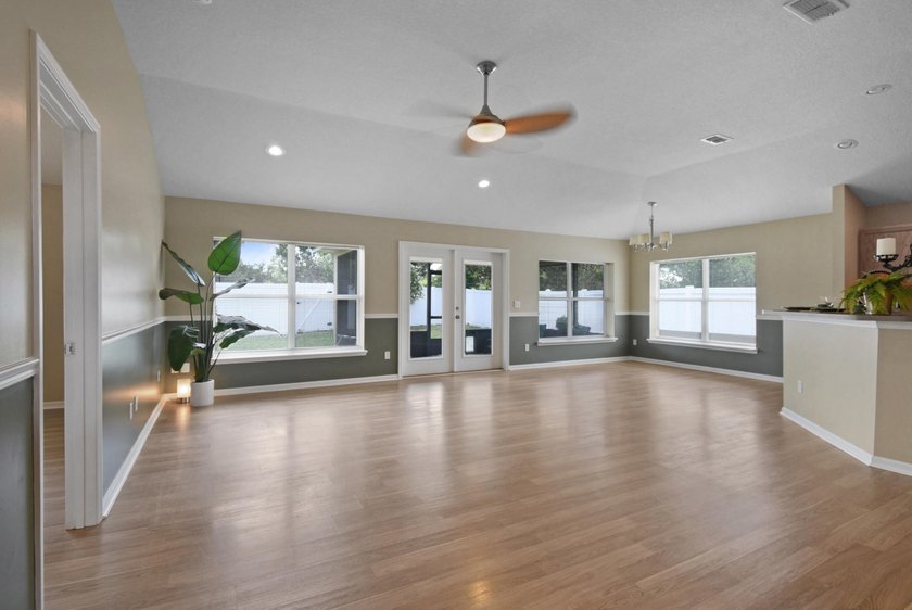 Welcome to 948 Oak Arbor Circle, a beautifully maintained - photo 5