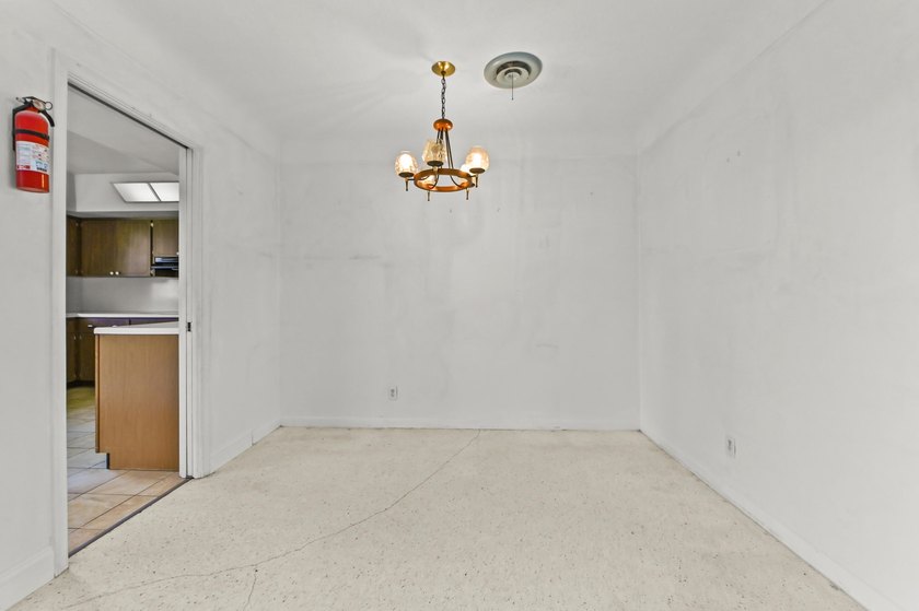 Welcome to this charming single-story residence in Country Club - photo 7