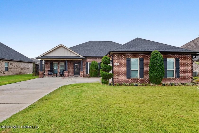Welcome to this beautifully maintained brick home. Located in - photo 2