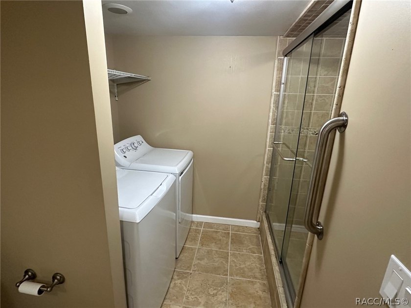 PRICED TO SELL!!!! EXCELLENT END UNIT CONDO ON SECOND FLOOR! HAS - photo 12