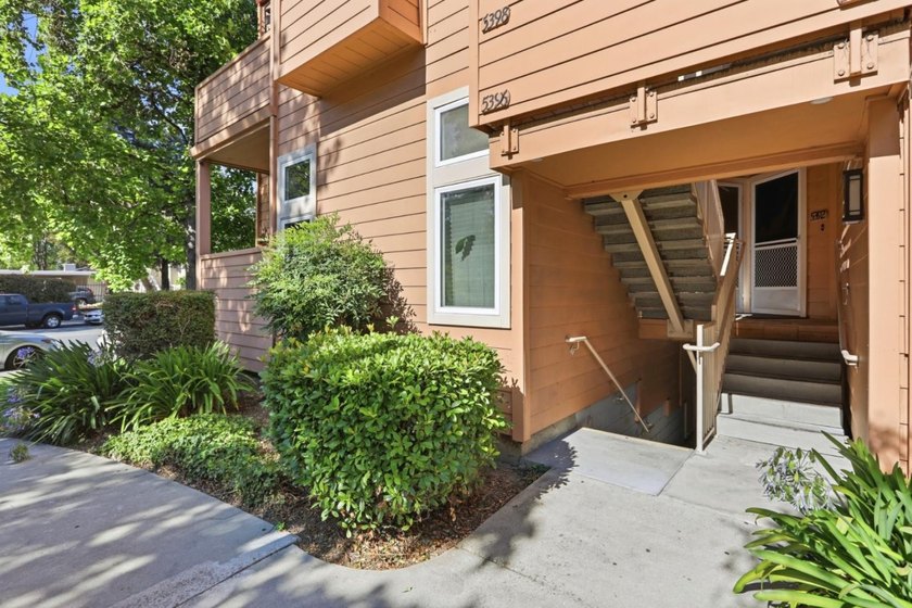 Located in desirable South San Jose, this 1,122 sq ft GROUND - photo 5