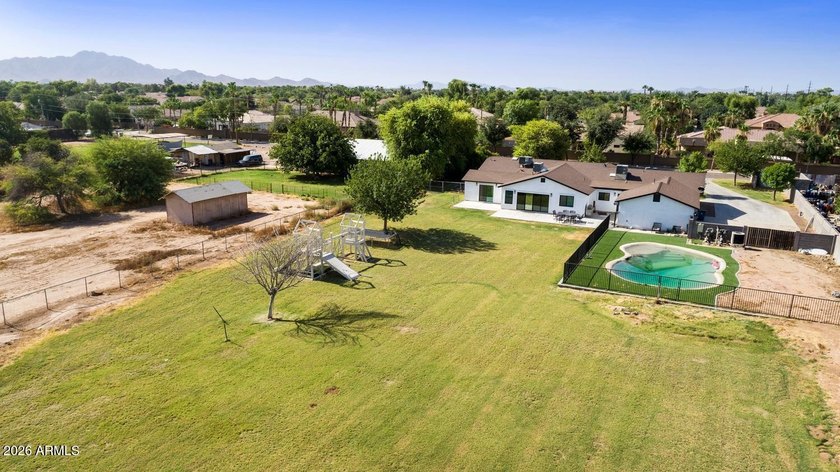 Rare opportunity to own an irrigated 1.18-acre county island - photo 2
