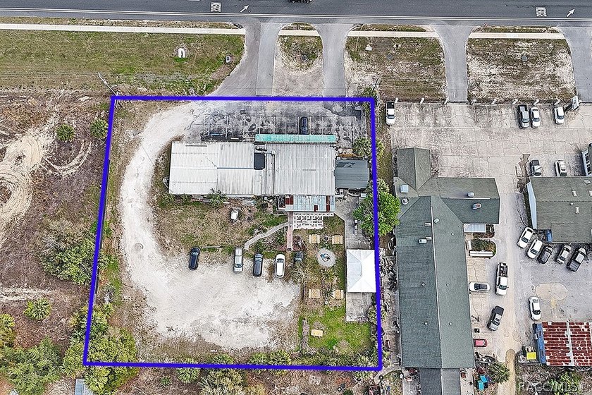 Prime commercial buildings in Homosassa, FL, featuring a total - photo 2