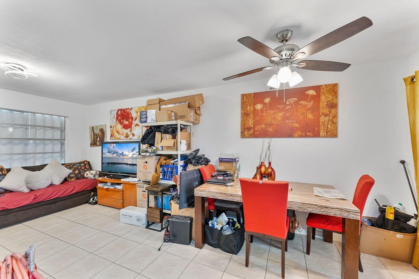 Exceptional investment opportunity! This centrally located CBS - photo 5