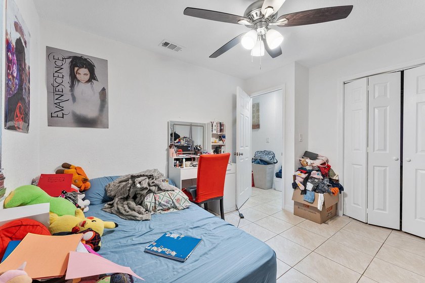 Exceptional investment opportunity! This centrally located CBS - photo 10