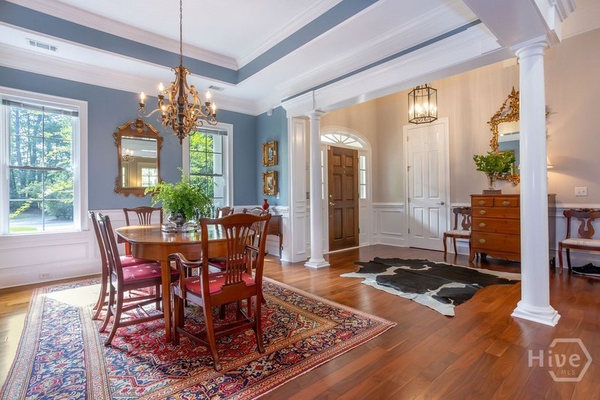 Experience the perfect marriage of traditional elegance and - photo 10