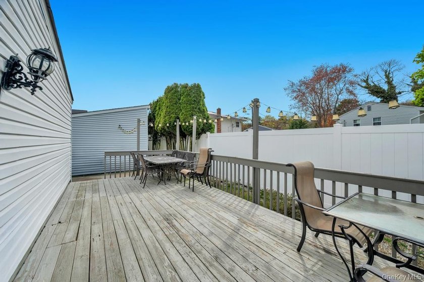 Welcome to 32 Beverly Street in Islip, a spacious Colonial - photo 31