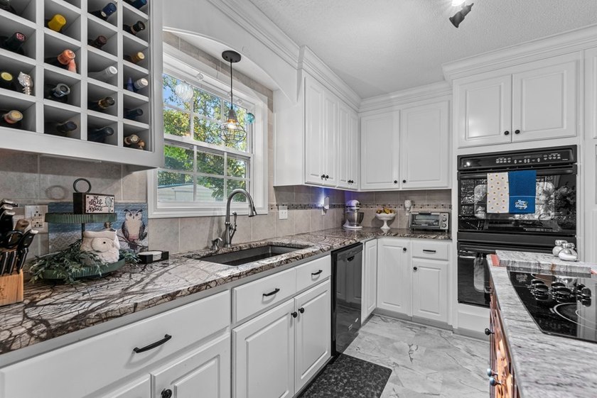 ONE LEVEL RANCH in EXCELLENT CONDITION in AWESOME LAKE - photo 4