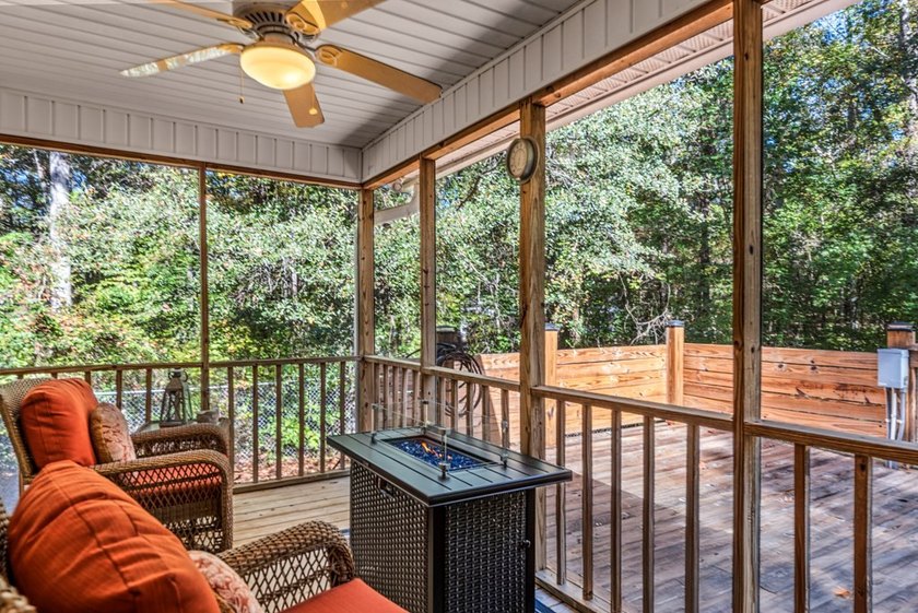ONE LEVEL RANCH in EXCELLENT CONDITION in AWESOME LAKE - photo 9