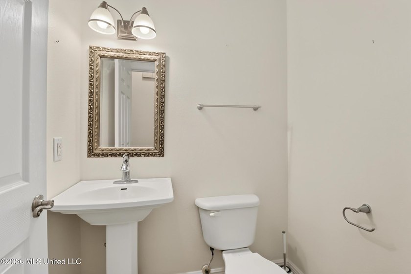 Move-in ready and just minutes from the beach! This beautiful - photo 11
