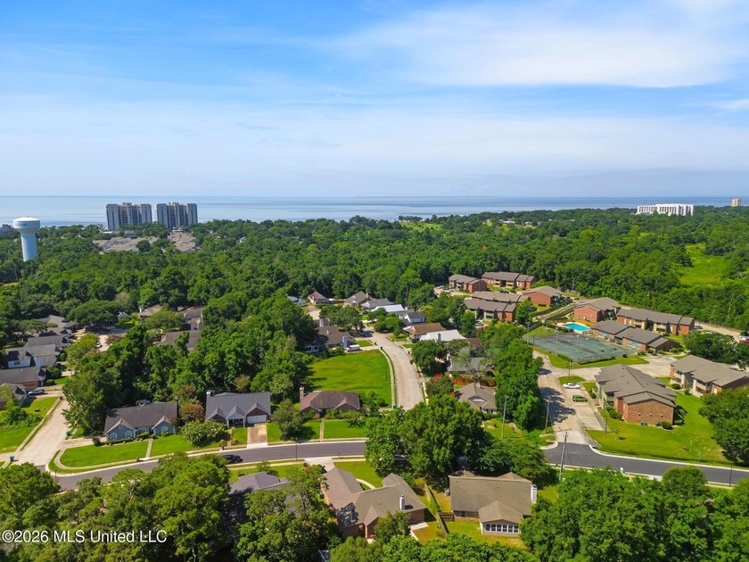 Move-in ready and just minutes from the beach! This beautiful - photo 26