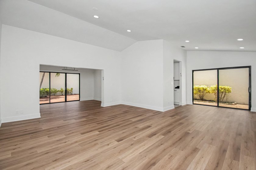 This beautifully updated 3-bedroom, 2-bathroom residence offers - photo 9