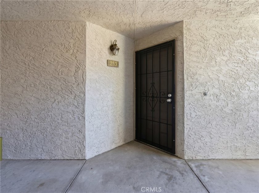 **NEWLY RENOVATED**Tucked into the heart of Carmel Mountain - photo 2
