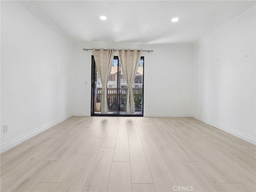 **NEWLY RENOVATED**Tucked into the heart of Carmel Mountain - photo 4