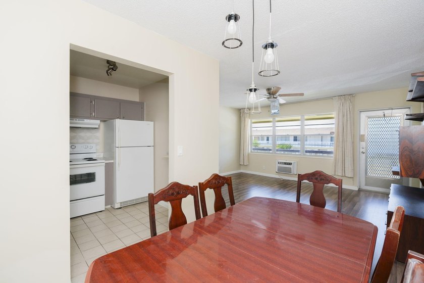 Beautifully updated 1 bed / 1 bath condo in highly desirable - photo 5