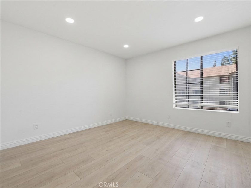 **NEWLY RENOVATED**Tucked into the heart of Carmel Mountain - photo 10