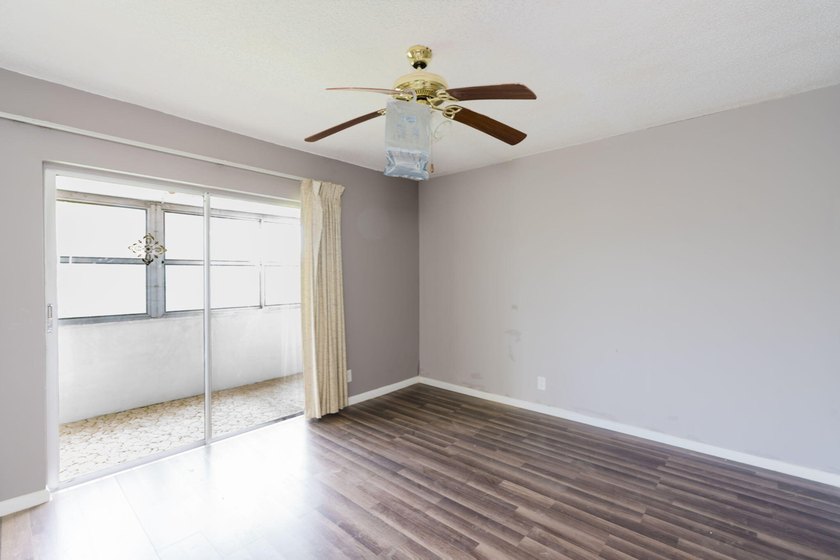 Beautifully updated 1 bed / 1 bath condo in highly desirable - photo 10