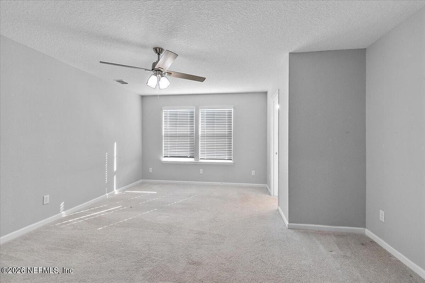 FOR SALE OR FOR RENT! Move right into this beautifully - photo 9