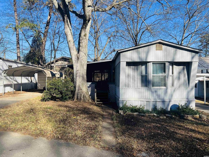 Investors take notice...Three mobile homes(lot not included) - photo 9