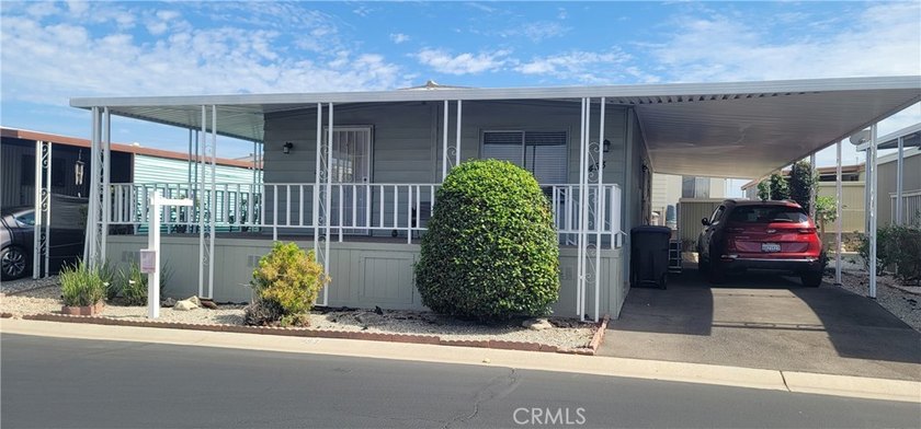 Located in the popular San Rafael MobilHome estates; This corner - photo 2
